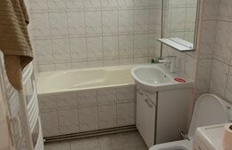 Apartament cu 3 camere, 67 mp utili, zona Dambu