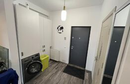 Apartament 2 camere, 72 mp, 2 balcoane, zona Unirii