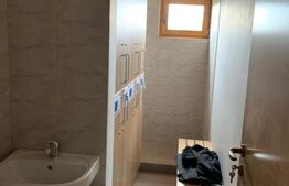 Imobil de locuit cu atelier de ceramica