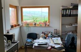 Imobil de locuit cu atelier de ceramica