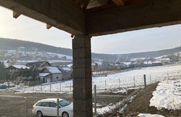 Casa individuala semifinisata in Sanisor