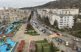 Oportunitate! Apartament cu 3 camere decomandat,  72 mp, zona Diamant