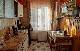 Apartament cu 3 camere, 59mp, semidecomandat, zona Tudor