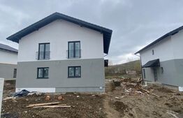 Casa duplex , 98 mp , 3 camere  , in loc Livezeni 