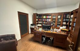 Casa cu mansarda, 7 camere, 250 mp utili, 550 mp teren, zona Balcescu