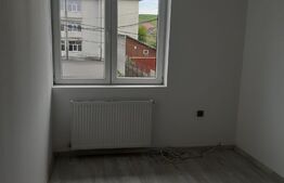 Casa cu 4 camere, nivelul etajului 1, decomandat, 95 mp