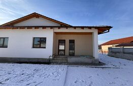 Casa 2 camere, 80 mp utili, 250 mp teren, Sancraiul de Mures