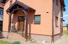 Casa 3 dormitoare, 121 mp utili, 900 mp teren, Santana de Mures