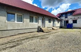 Doua case de vanzare pe un teren, Acatari