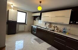 Casa 4 camere, 220mp, Sangeorgiu de Mures