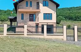 Casa 4 camere, 200 mp utili, 2100 mp teren, Exterior Nord