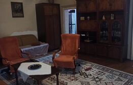 Casa 3 camere semicentral in curte comuna