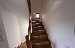 Casa cu etaj, 5 dormitoare, 230 mp, 600 mp suprafață teren, Corunca