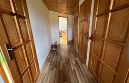 Casa cu etaj, 5 dormitoare, 230 mp, 600 mp suprafață teren, Corunca