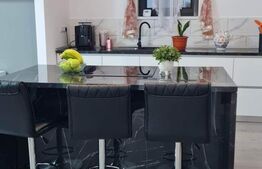 Casa cu 3 camere, 115 mp utili, cartier Exterior Vest