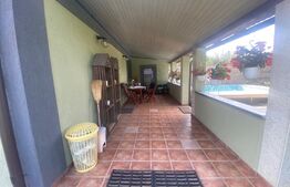 Casa cu 5 camere,390 mp utili,555 mp teren,in Santana de Mures