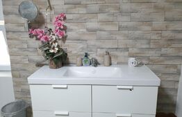 Casa cu 5 camere,300 mp utili,2000 mp teren, in Cerghid