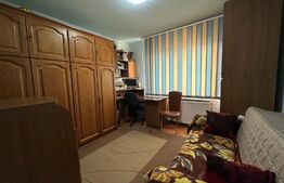Apartament cu 3 camere, 70 mp, Garaj, zona Mureseni
