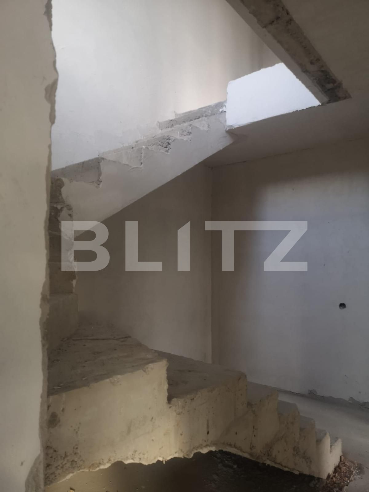Apartament de vânzare 4 camere Unirii - 129120AV | BLITZ Târgu Mureș | Poza3