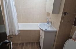 Apartament cu 3 camere, 70mp, zona Unirii REGHIN