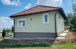 Casa cu 2 camere, 82 mp, Bardesti