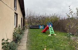 Casă cu 4 camere, 210 mp utili, curte spațioasă, zona Unirii