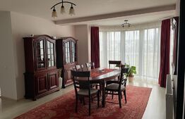 Casă cu 4 camere, 210 mp utili, curte spațioasă, zona Unirii