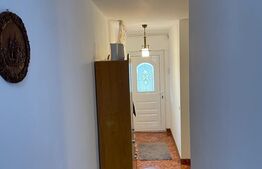 Casa cu 3 camere, 160 mp, Santana de Mures