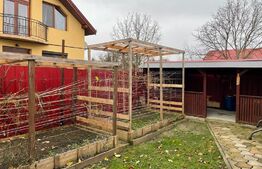 Casa cu 3 camere, 160 mp, Santana de Mures