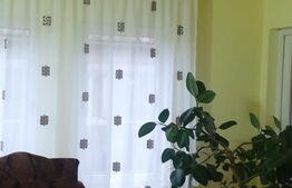 Casa cu 3 camere, 170 mp, Santana de Mures