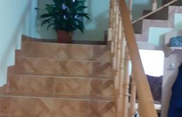 Casa cu 3 camere, 170 mp, Santana de Mures