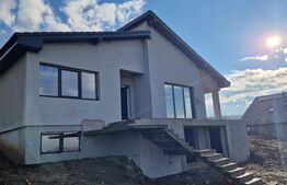 Casa superba, 4 camere, 250mp utili, 900mp teren, Zona Ernei