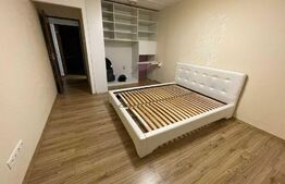 Apartament 3 camere, 70mp, zona Corina