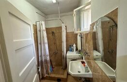 Casa cu 2 camere, 100 mp, teren 400 mp, zona pod Unirii