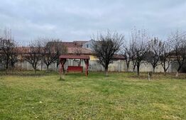 Casa cu 5 camere, 386 mp, Sangeorgiu de Mures, zona Apollo Spa