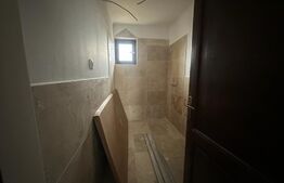 Casa cu 3 camere, 500 mp, zona Corunca