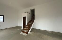 Casa cu 3 camere, 500 mp, zona Corunca