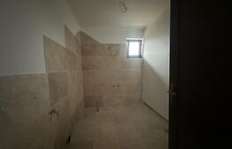 Casa cu 3 camere, 500 mp, zona Corunca