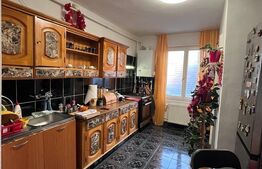 Apartament cu 4 camere, 83mp, etaj 1, zona Shopping City