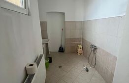 Apartament de închiriat, 4 camere, Central, 130 mp