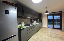 Casa cu jacuzzi ,5 camere ,196 mp utili, Livezeni