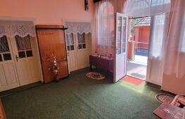 Doua case, 4 camere, 163mp utili, zona Cerghizel