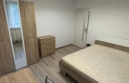 Apartament cu 2 camere, Cornisa.