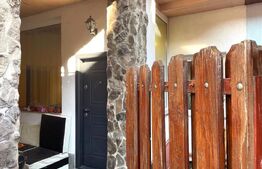 Casa de 3 camere, 120mp, curte comuna, in zona Cetatii Medievale