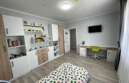 Casa 4 camere, 140mp, zona Ivanesti