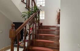 Casa cu 4 camere, 210 mp, zona Unirii