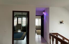 Casa cu 4 camere, 210 mp, zona Unirii