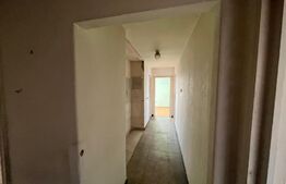 Apartament 3 camere, 64 mp, semidecomandat, cu balcon, Zona Dambu