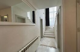 Casă de 454 mp, teren de 1000 mp, Livezeni