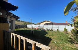 Casă de vânzare 5 camere, cu o suprafață 250 mp, zonă liniștită